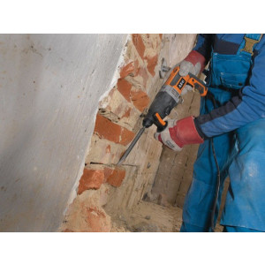 Перфоратор AEG Powertools KH 26 XE 4935428910 в работе