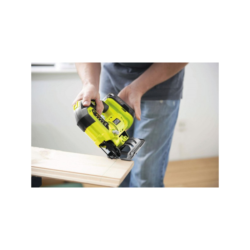 Лобзик аккумуляторный Ryobi R18JS-0 5133002158 (без АКБ)  на углу