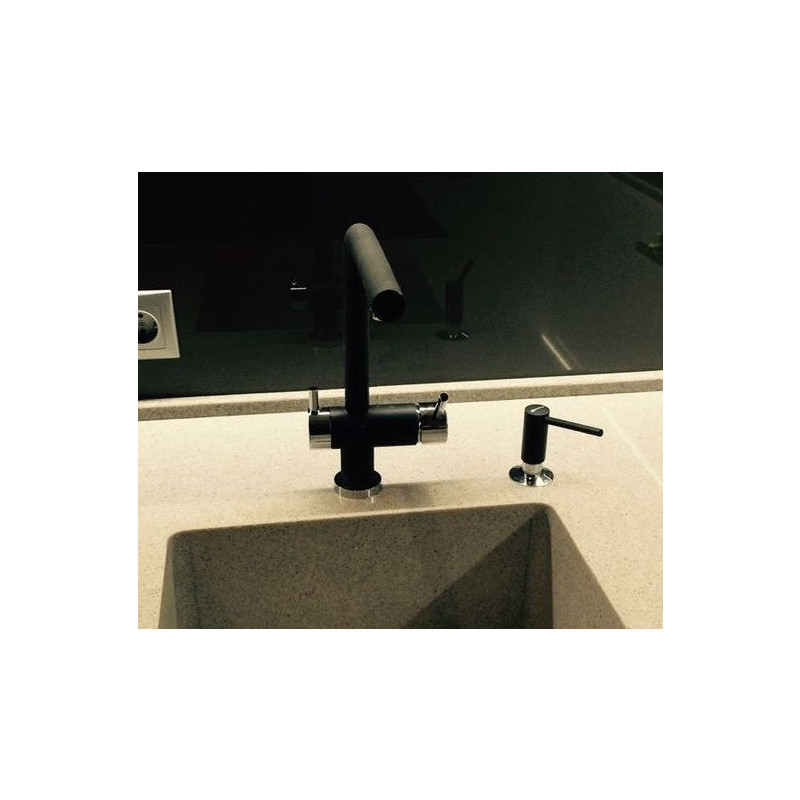 Дозатор Omoikiri OM-02 черный в сочетании со смесителем