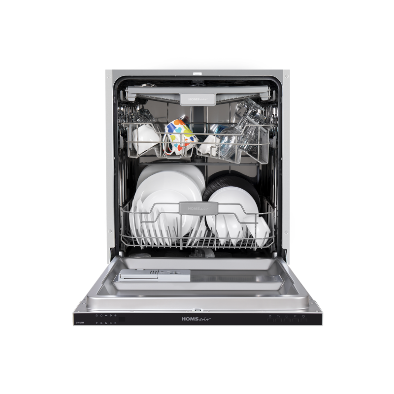 Посудомоечная машина HOMSair DW67M с открытой дверцей и загруженной посудой