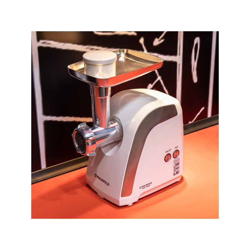 Мясорубка Maunfeld MMG.2000W в интерьере