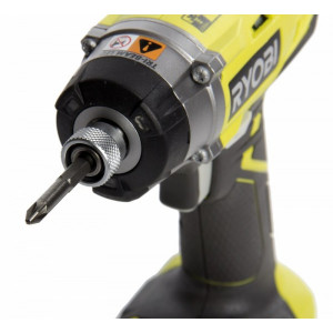 Вид спереди винтоверта Ryobi RID1801M 5133001168 (без АКБ) с установленной битой