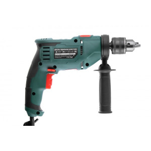 Вид справа дрели UDD710D 630695