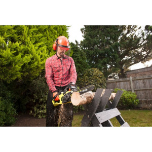 Электропила цепная Ryobi RCS1935B 5133004338 в деле