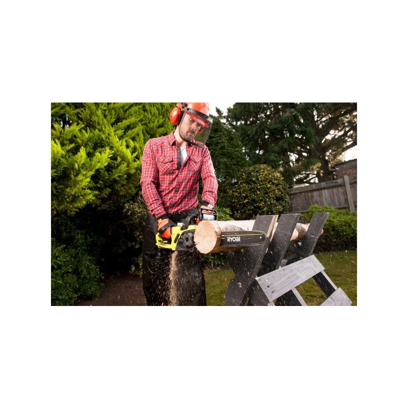 Электропила цепная Ryobi RCS2340B 5133004340 в деле