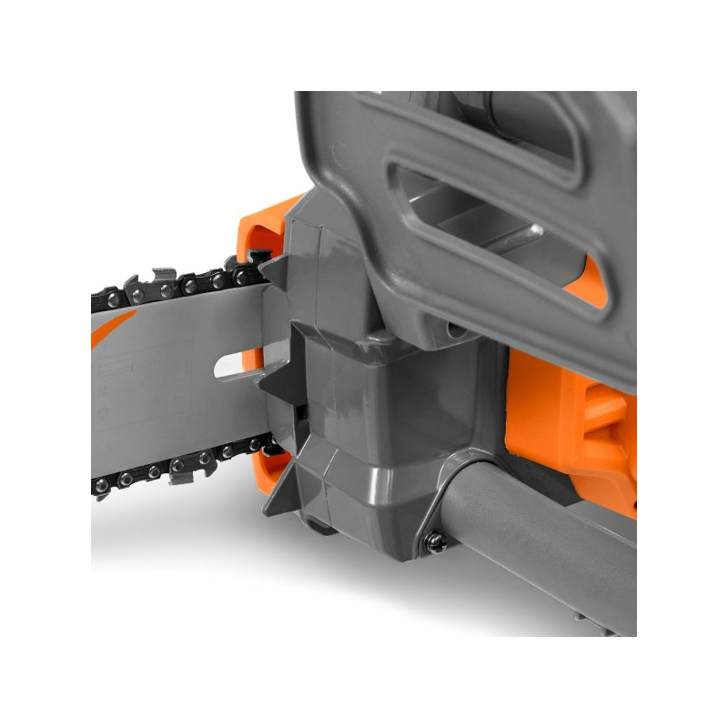 Металлический стопор в пиле Daewoo Power DACS 1900E