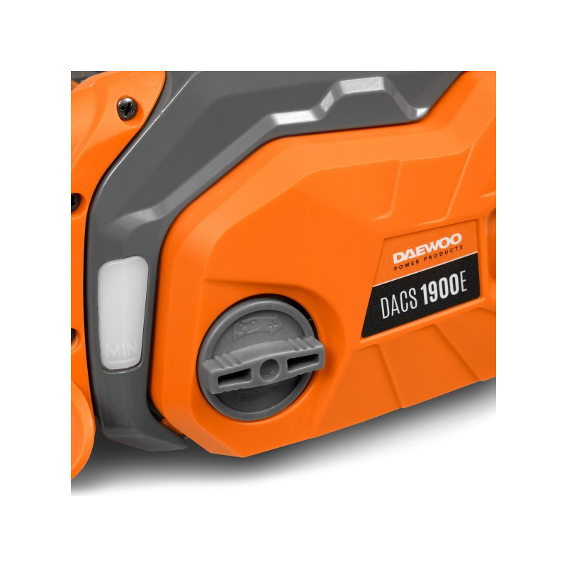 Пила цепная электрическая Daewoo Power DACS 1900E с бесключевым натяжением цепи