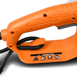 Пила цепная электрическая Daewoo Power DACS 1900E с удобной рукояткой