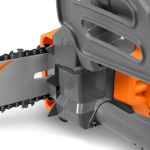 Металлический стопор в пиле Daewoo Power DACS 1900E