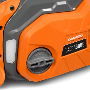 Пила цепная электрическая Daewoo Power DACS 1900E с бесключевым натяжением цепи
