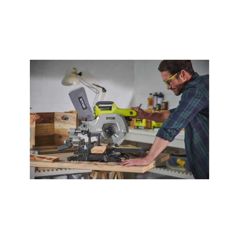 Торцовочная пила Ryobi R18MS216-0 5133003597 (без АКБ) с пылесборником