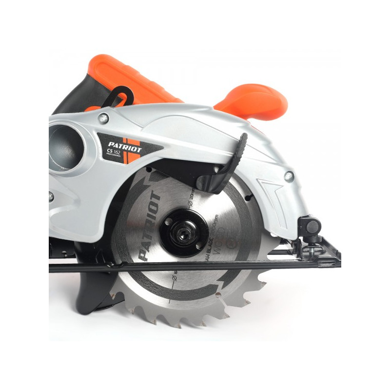 Циркулярная пила Patriot CS 162 190301620 вид сбоку