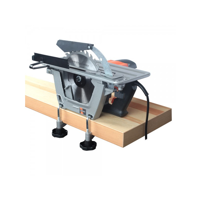 Циркулярная пила Patriot CS 195 190301607 зафиксированная в стационарном положении