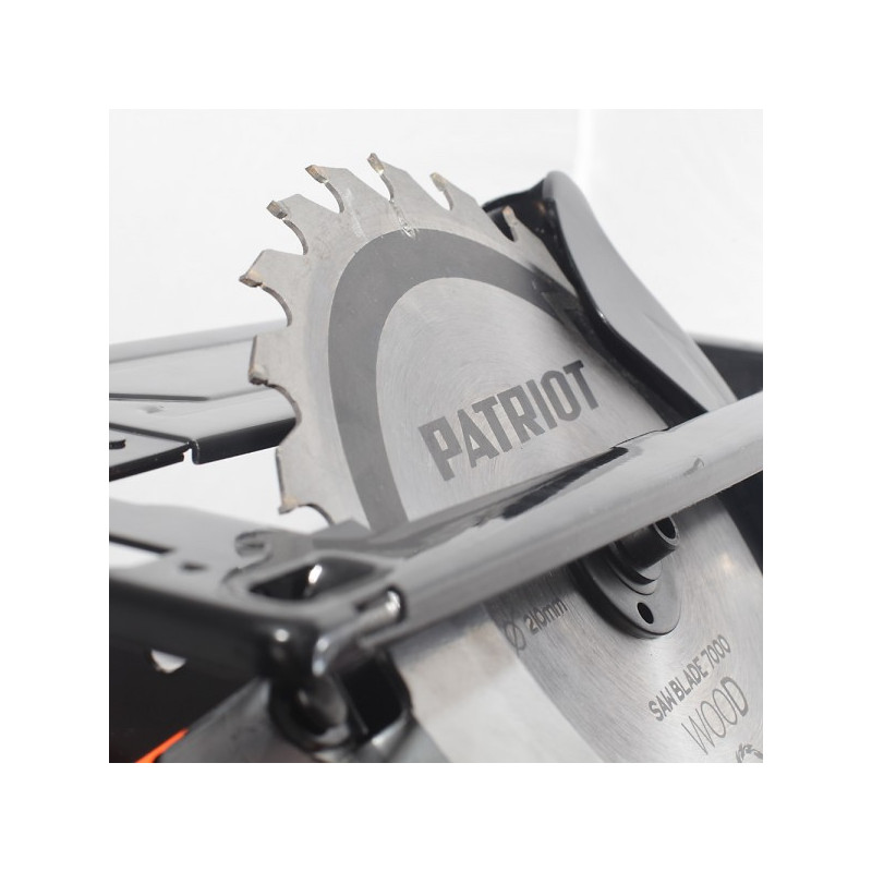 Циркулярная пила Patriot CS 210 190301610  с пильным диском