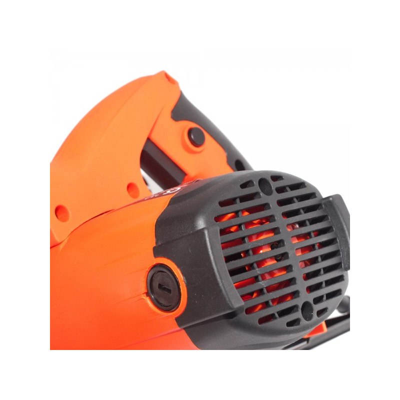 Циркулярная пила Patriot CS 210 190301610 с вентиляционными отверстиями