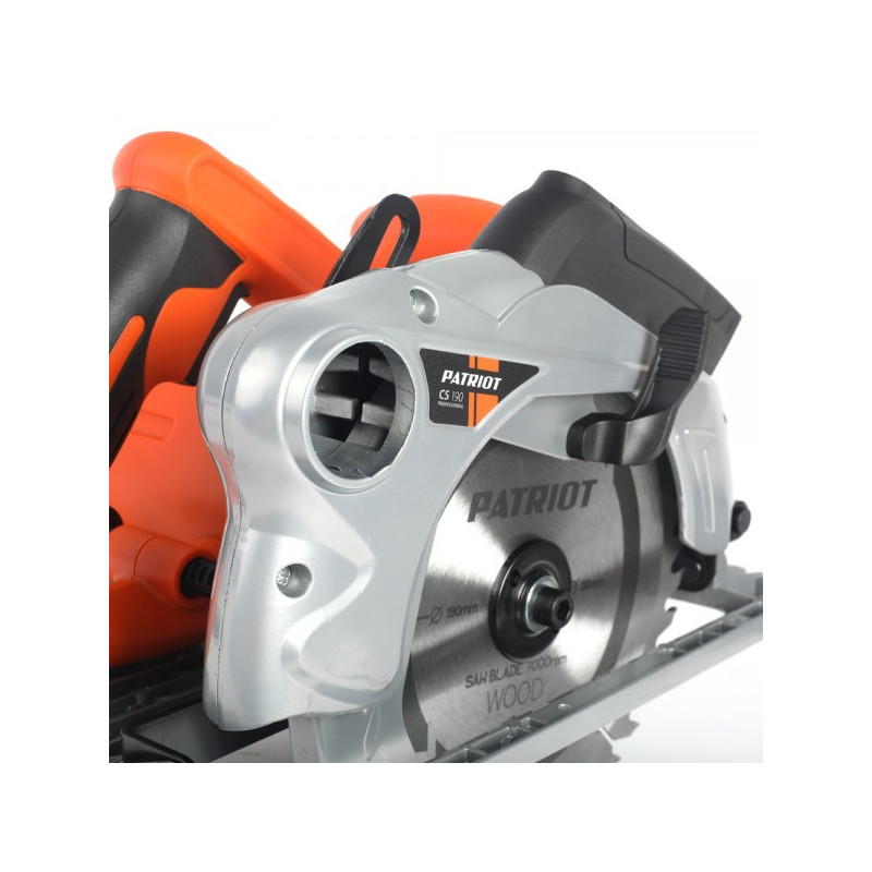 Циркулярная пила Patriot CS 190 190301640 с отверстием для подключения пылесоса