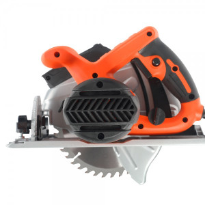 Циркулярная пила Patriot CS 190 190301640 вид сзади