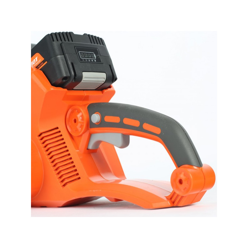 Пила цепная аккумуляторная Patriot СS 402XL 220201402 с блок