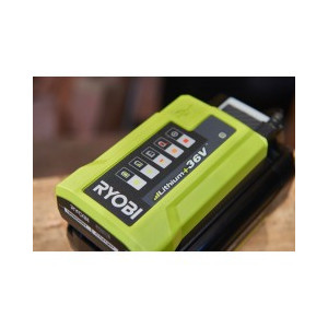 Вид сверху зарядного устройство Ryobi RY36C17A 36В