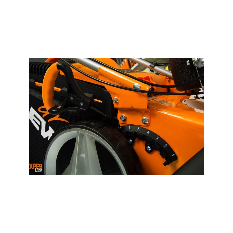 Рукоятка центральной регулировки высоты кошения Газонокосилки Daewoo Power DLM 5500SV