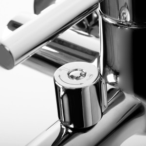 Смеситель Wasserkraft Main 4101 с переключателем ванна/душ