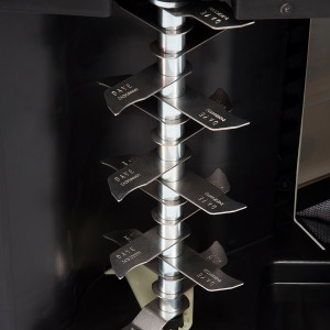 Вал с ножами в аэратор-скарификаторе Daewoo Power DSC 3840Li