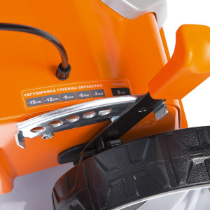 Рукоятка регулировки глубины обработки в аэратор-скарификаторе Daewoo Power DSC 4000