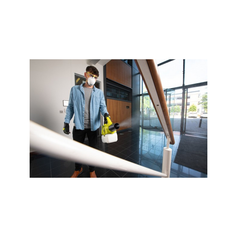 Фото применения  распылителя Ryobi RY18FGA-0 в помещении