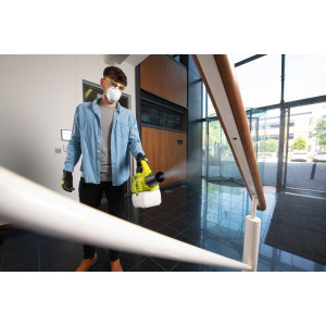 Фото применения  распылителя Ryobi RY18FGA-0 в помещении