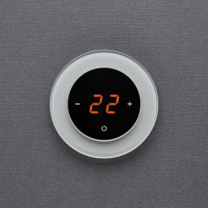 Терморегулятор DeLUMO Ronda 9006 серый металлик на темной стене