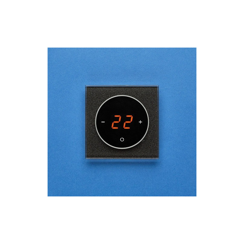 Терморегулятор DeLUMO Takto 0337 сияющий черный на синей стене