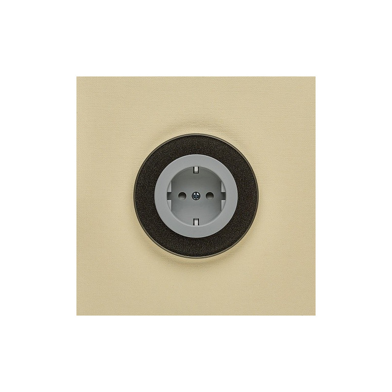 Розетка DeLUMO Ronda 0337 сияющий черный на бежевом фоне