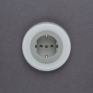 Розетка DeLUMO Ronda 9006 серый металлик на темном фоне