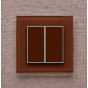 Одноканальный двухклавишный радиопульт DeLUMO Orto 8017 темный коричневый на коричневой стене