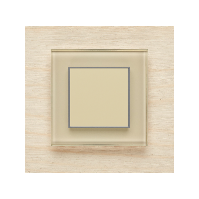 Одноканальный клавишный радиопульт DeLUMO Orto 1015 светлый бежевый на деревянной стене