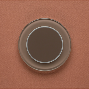 Одноканальный клавишный радиопульт DeLUMO Ronda 7013 натуральный коричневый на коричневой стене