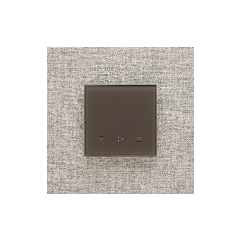 Одноканальный трехклавишный сенсорный радиопульт DeLUMO Senso 7013 натуральный коричневый на бежевой стене