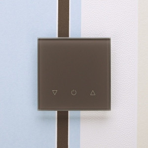 Одноканальный трехклавишный сенсорный радиопульт DeLUMO Senso 7013 натуральный коричневый на цветной стене