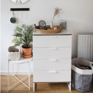 Журнальный столик AksHome Trick 66916 белый в комнате