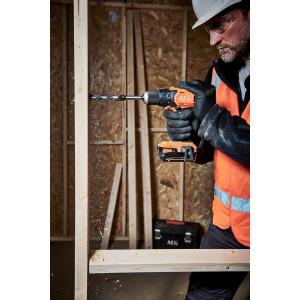 Дрель-шуруповерт AEG Powertools BS18G4-202C 4935478630 для сверления дерева