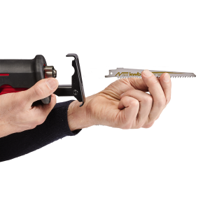 Сабельная пила Einhell TE-AP 950 Е 4326180 вид установки лезвия.