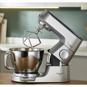 Кухонный комбайн Kenwood Titanium Chef Baker KVC 85.004 SI на кухне