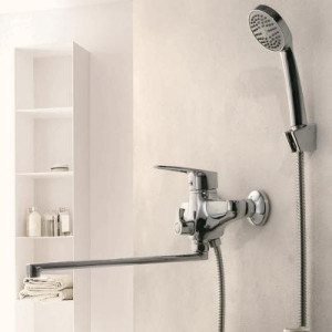 Смеситель Frud R22068 хром в ванной