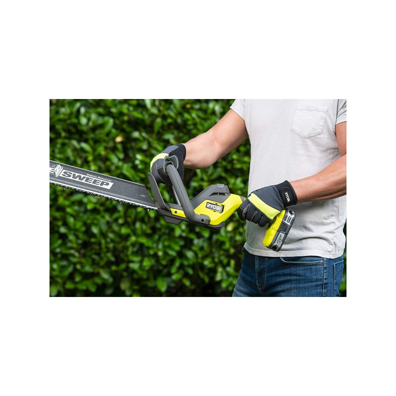 Кусторез Ryobi RY18HT55A-120 в работе