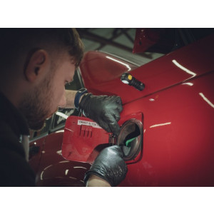 Фонарь Armytek Wizard C1 Pro теплый - вид крепления магнитом