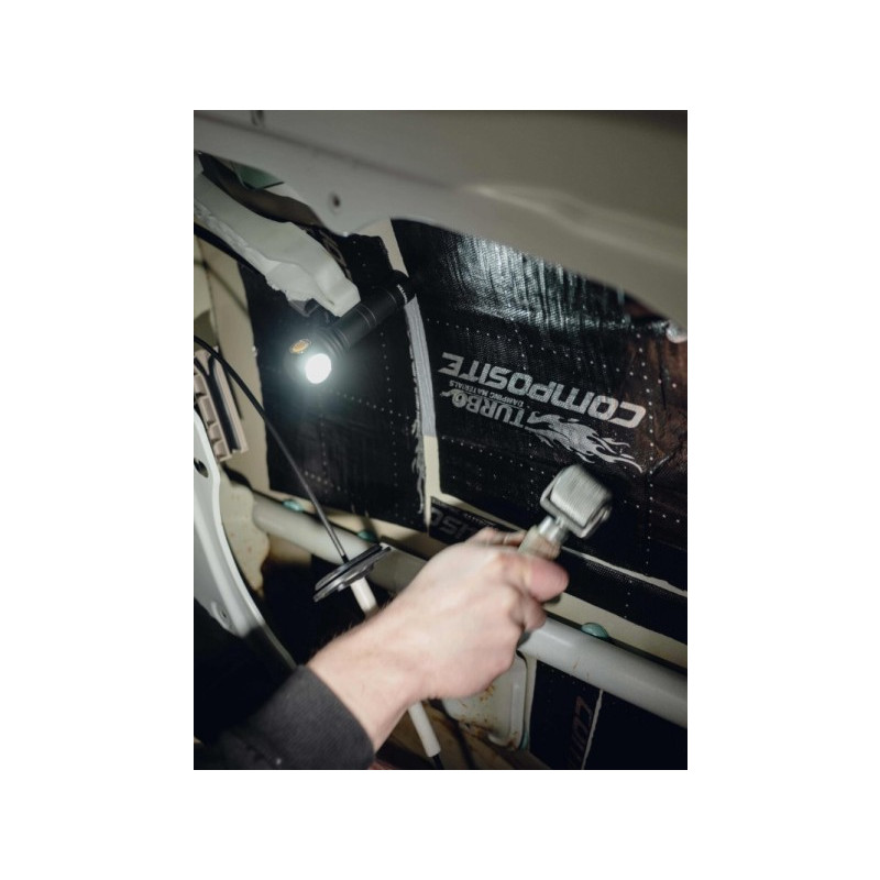 Фонарь Armytek Wizard C2 WR - в работе белый свет