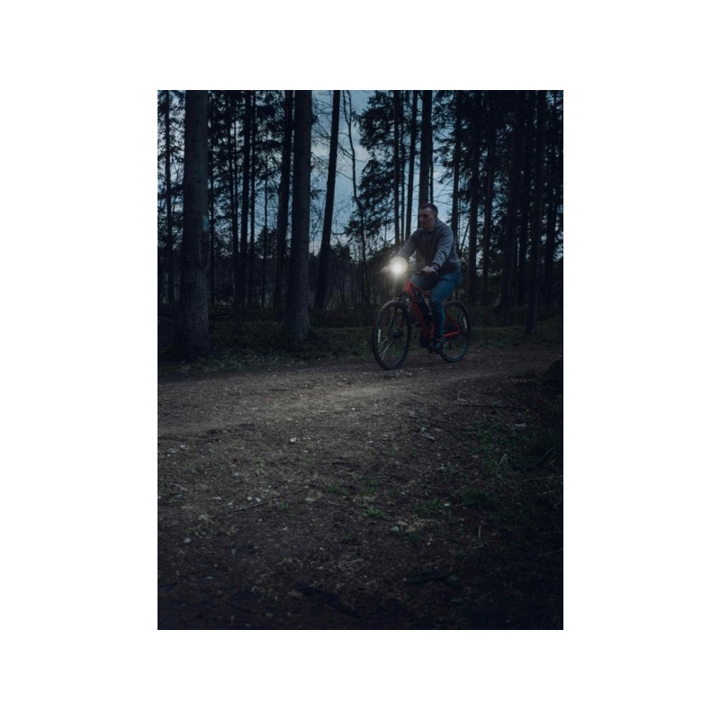 Фонарь Armytek Wizard C2 WR - в работе белый свет