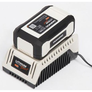 Зарядка аккумулятора на зарядном устройстве  Daewoo Power DACH 2040Li 40 В