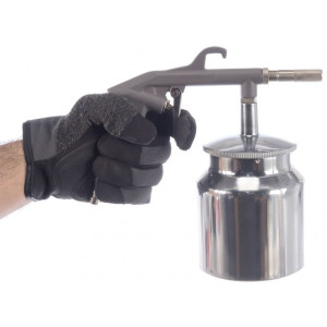 Пневмопистолет пескоструйный Fubag SBG142/3,5 110115 в руке