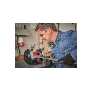 Точильный станок (точило) Einhell TC-BG 150 4412632 в работе